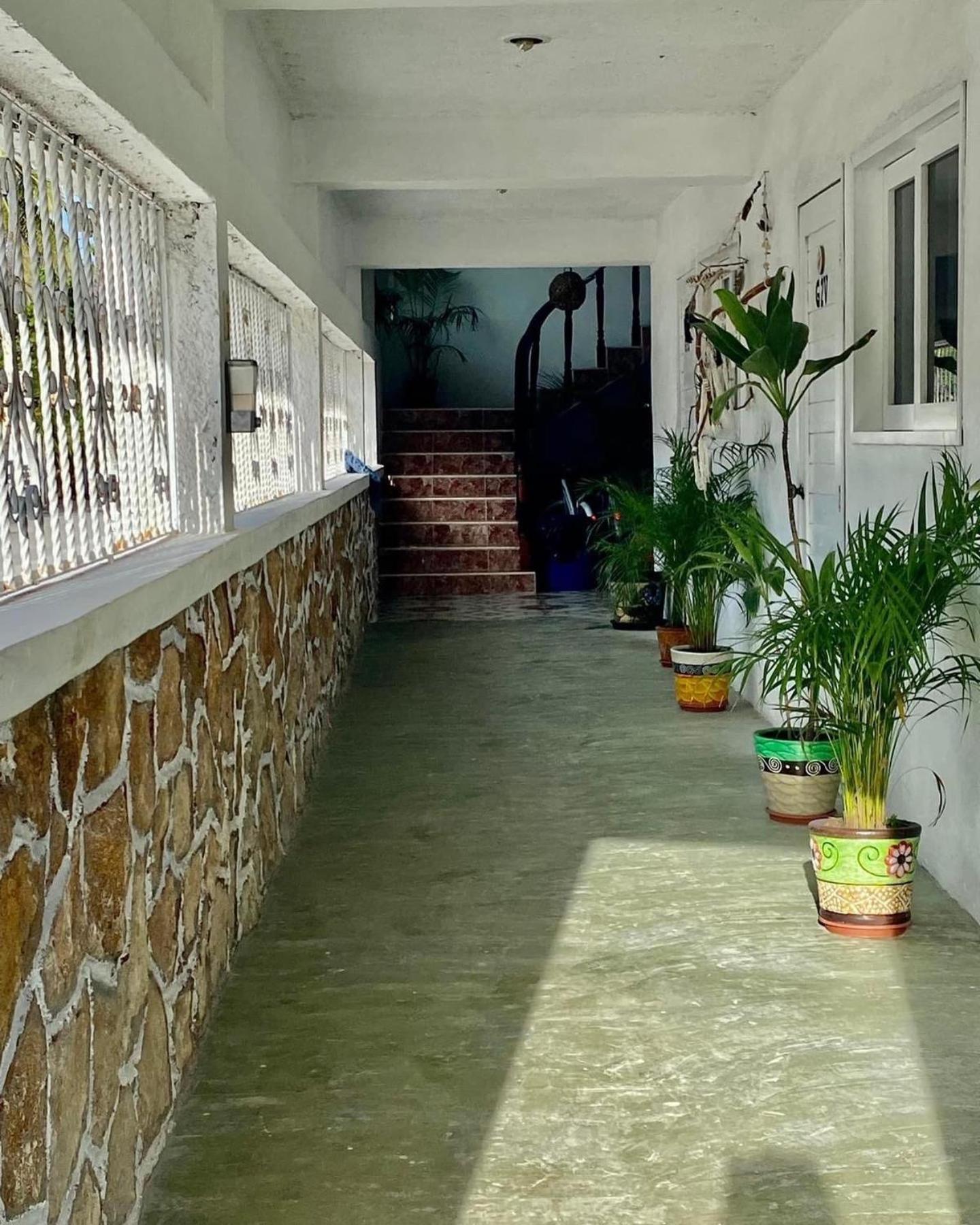 Casa Gajah Hotel Cuyo Bagian luar foto