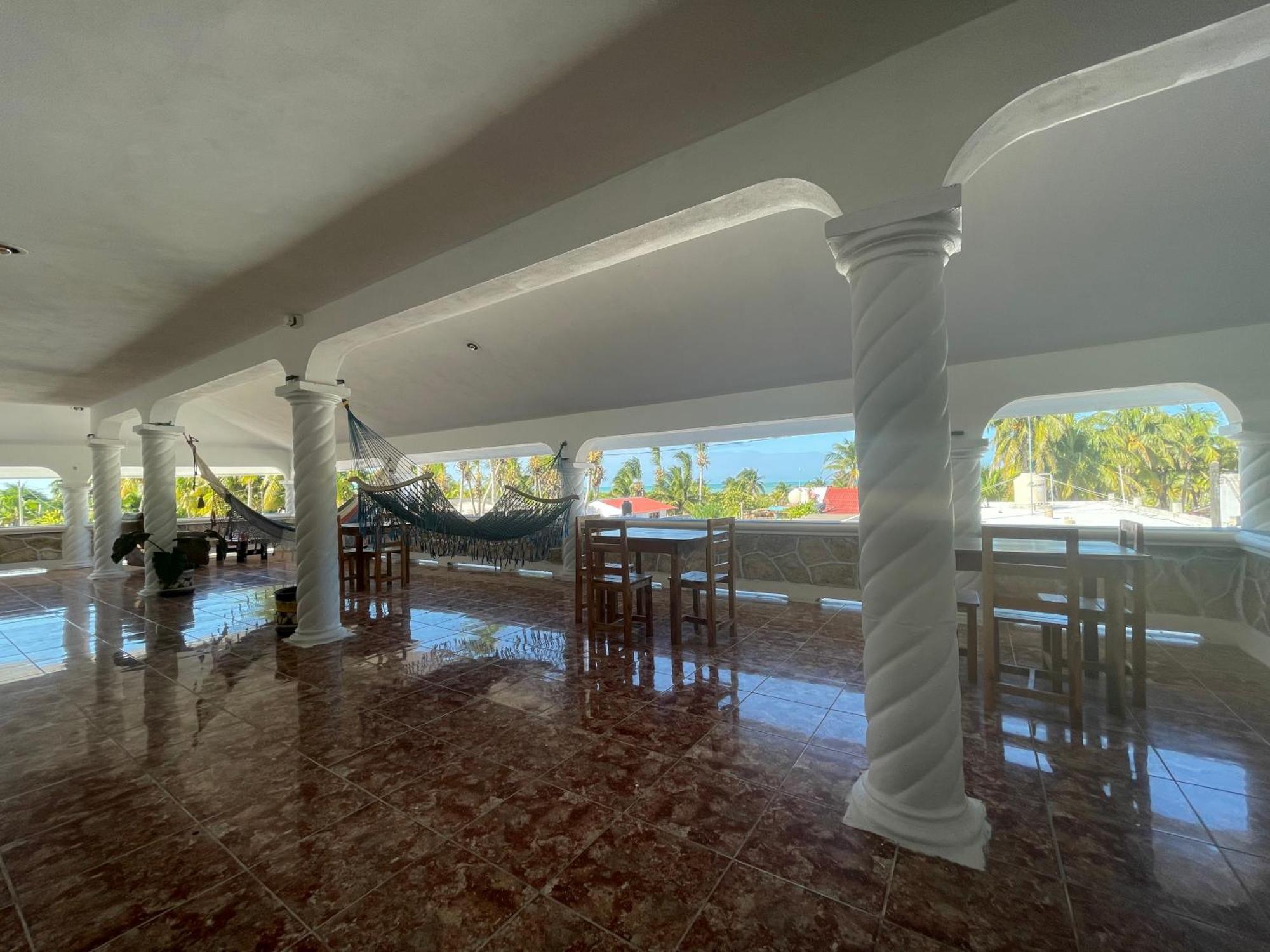 Casa Gajah Hotel Cuyo Bagian luar foto