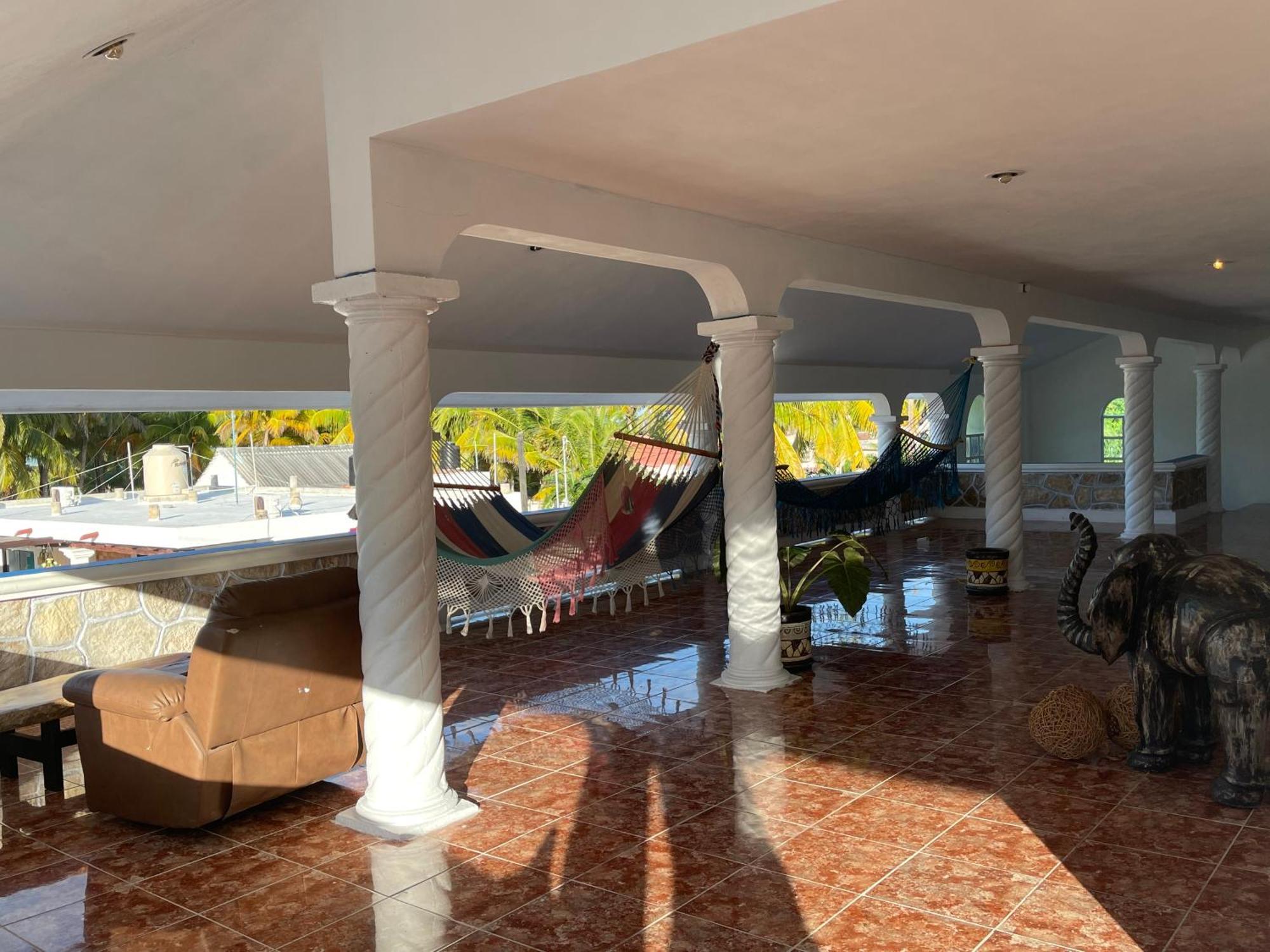 Casa Gajah Hotel Cuyo Bagian luar foto